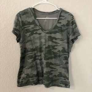 Camp shirt universal thread